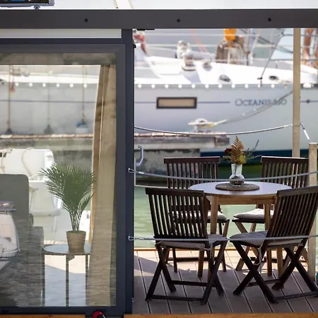 The Boathouse Company - Casa Flotante Experience - Real Club Nautico, El Puerto De Santa Maria Hotel Exterior photo