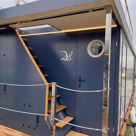 The Boathouse Company - Casa Flotante Experience - Real Club Nautico, El Puerto De Santa Maria Hotel Exterior photo